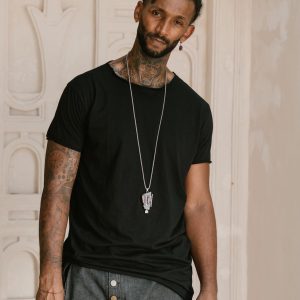 Valo Fit Organic Cotton Tee: Slim Crew Neck